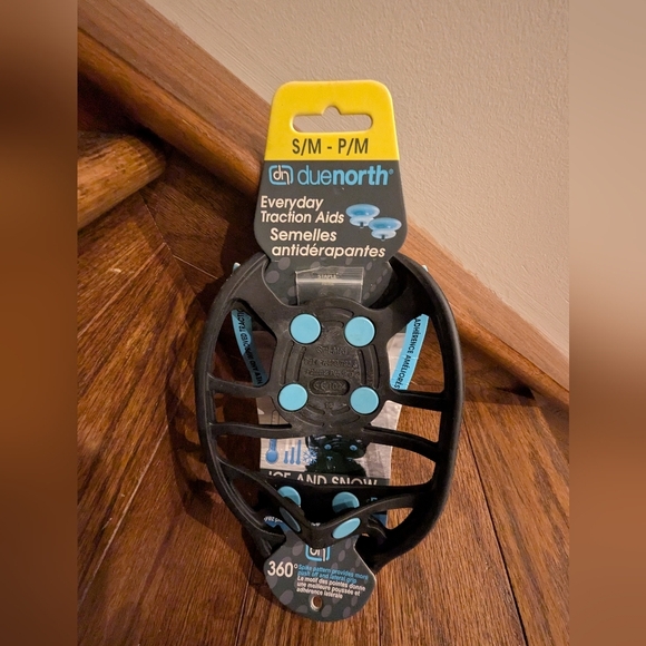 Due North Everyday Traction Aids - Black NWT Size S/M women's 5-9 M 3-7 - Picture 1 of 9